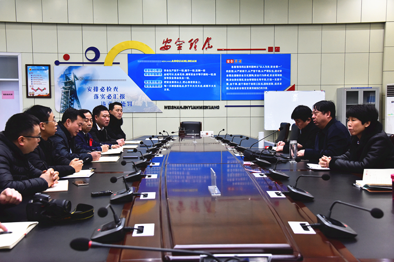 6.闵维到英国365集团公司检查指导运销工作_副本.jpg